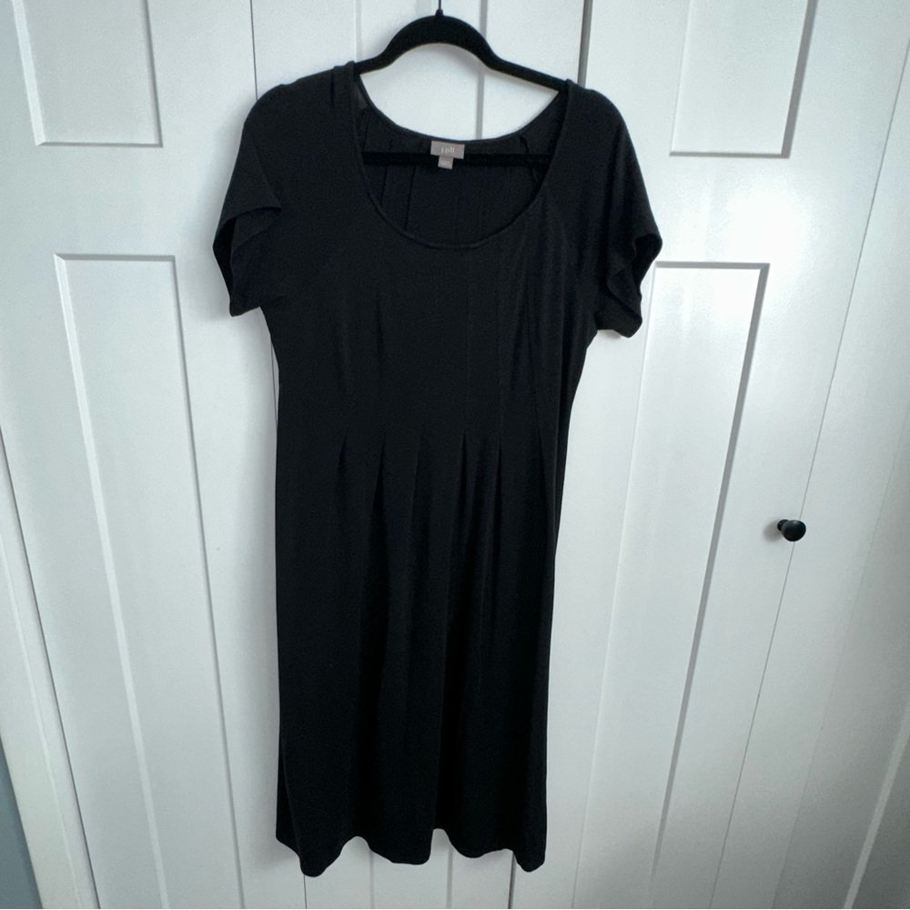 J. Jill Pleated Front, Short Sleeved Black Stretch Dress - small
